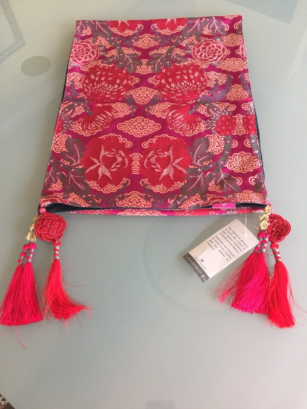 NWT Good Earth Table RUNNER Gyasar Lhasa Handwoven Valentine Red Silk Brocade