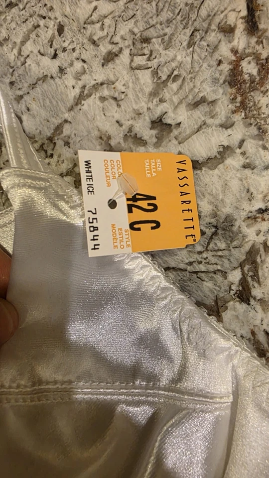 Sujetadores vintage Vassarette satinados talla 42c blanco hielo nuevos con etiquetas nos con aros Foto 2 de 4