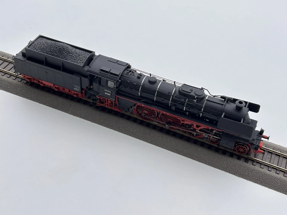 Liliput Dampflokomotive 18 323 H0 ohne Antrieb aus Set L105001 - Bild 2 von 4