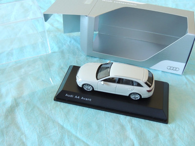 Audi A4 (B9) Avant Gletscherweiß Spark 1:43 Modellauto in OVP