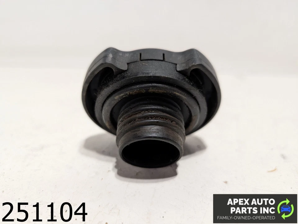 OEM 1989 Ford Ranger 2.9L Oil Filler Cap - Image 4 of 4