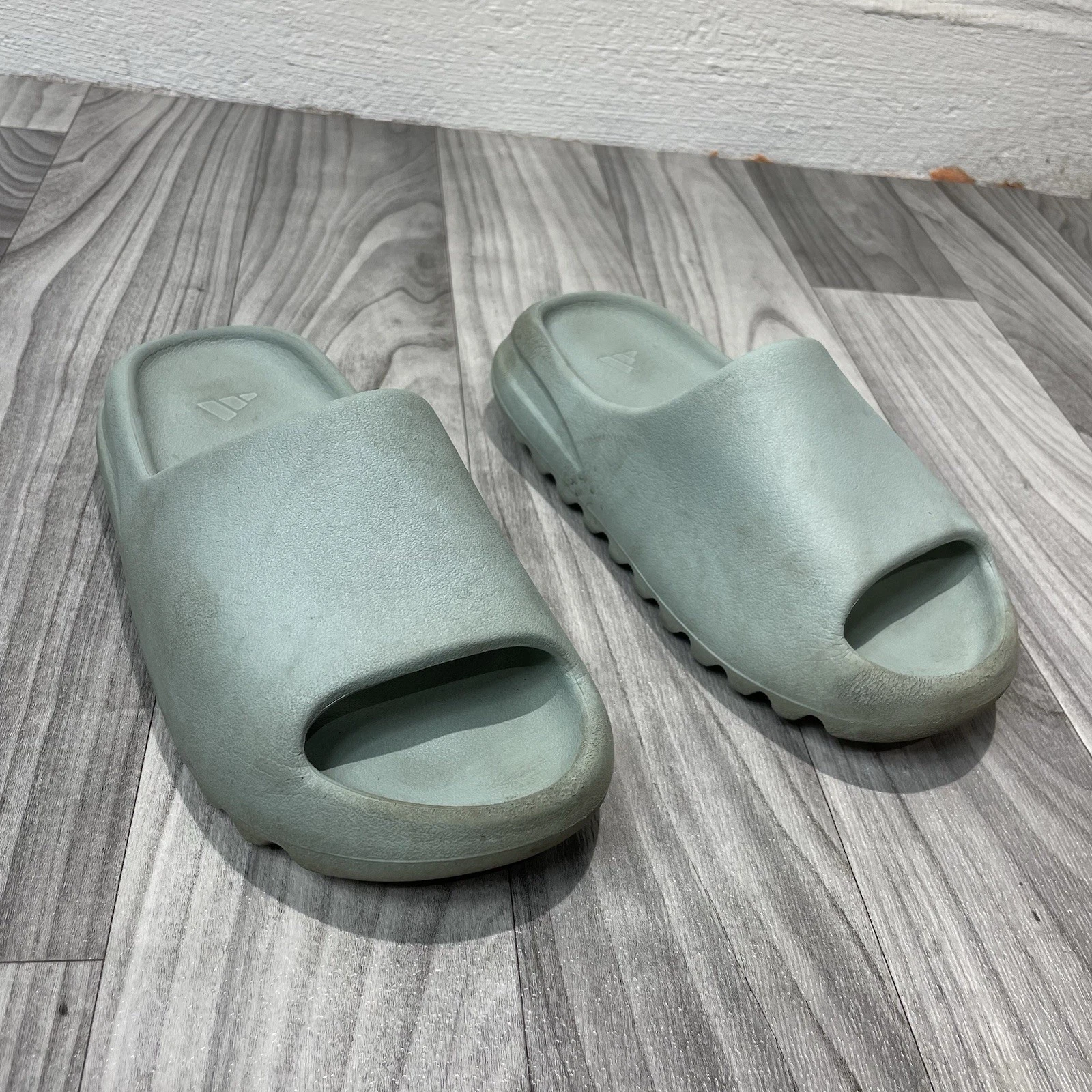 Adidas Yeezy Sandalo Slides Uomo Taglia 4 Grigio Sale Colorway Kanye West