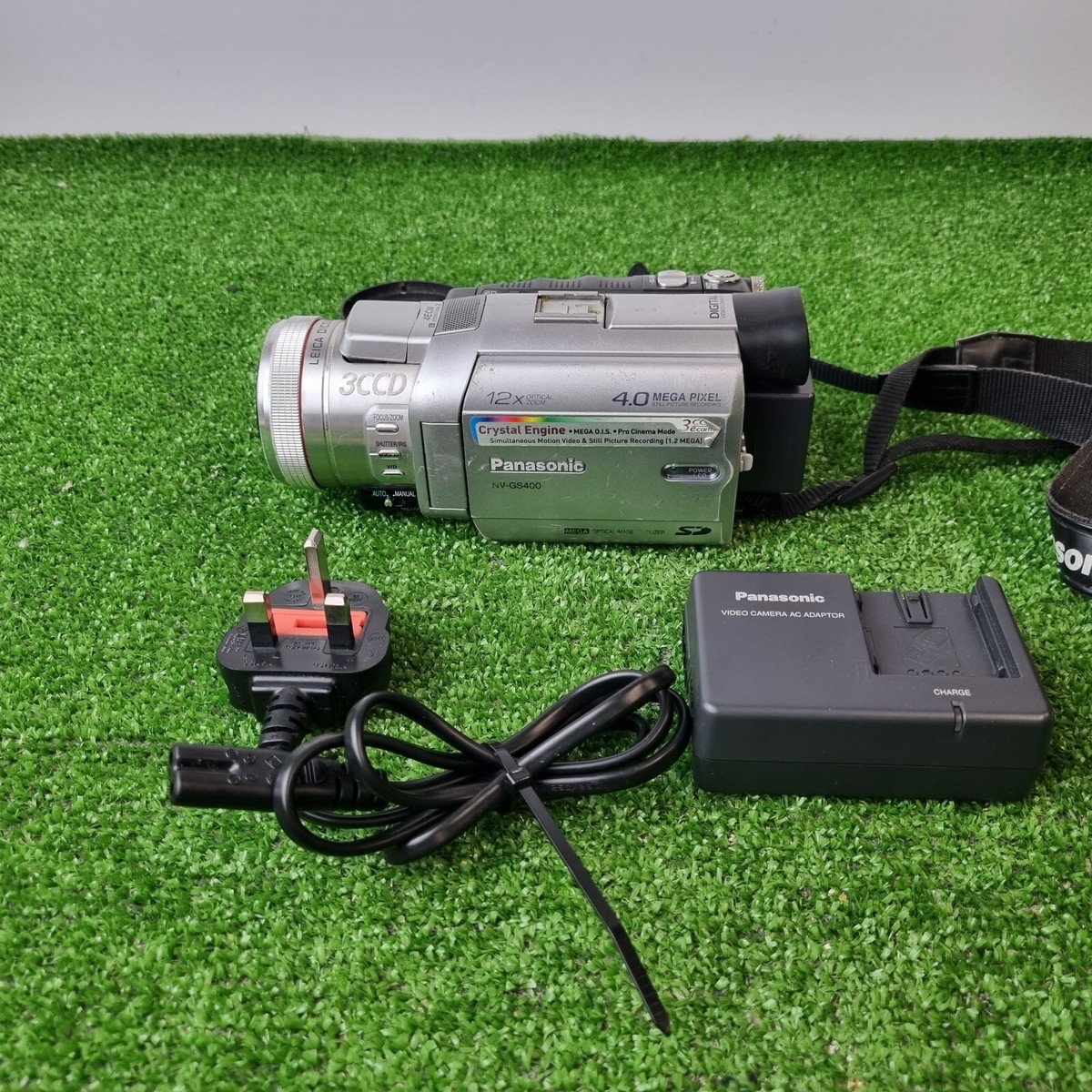 美品・動作良好 パナソニック NV-GS400 MiniDVビデオカメラ Panasonic - Panasonic miniDVビデオカメラ NV-GS400 ①の通販