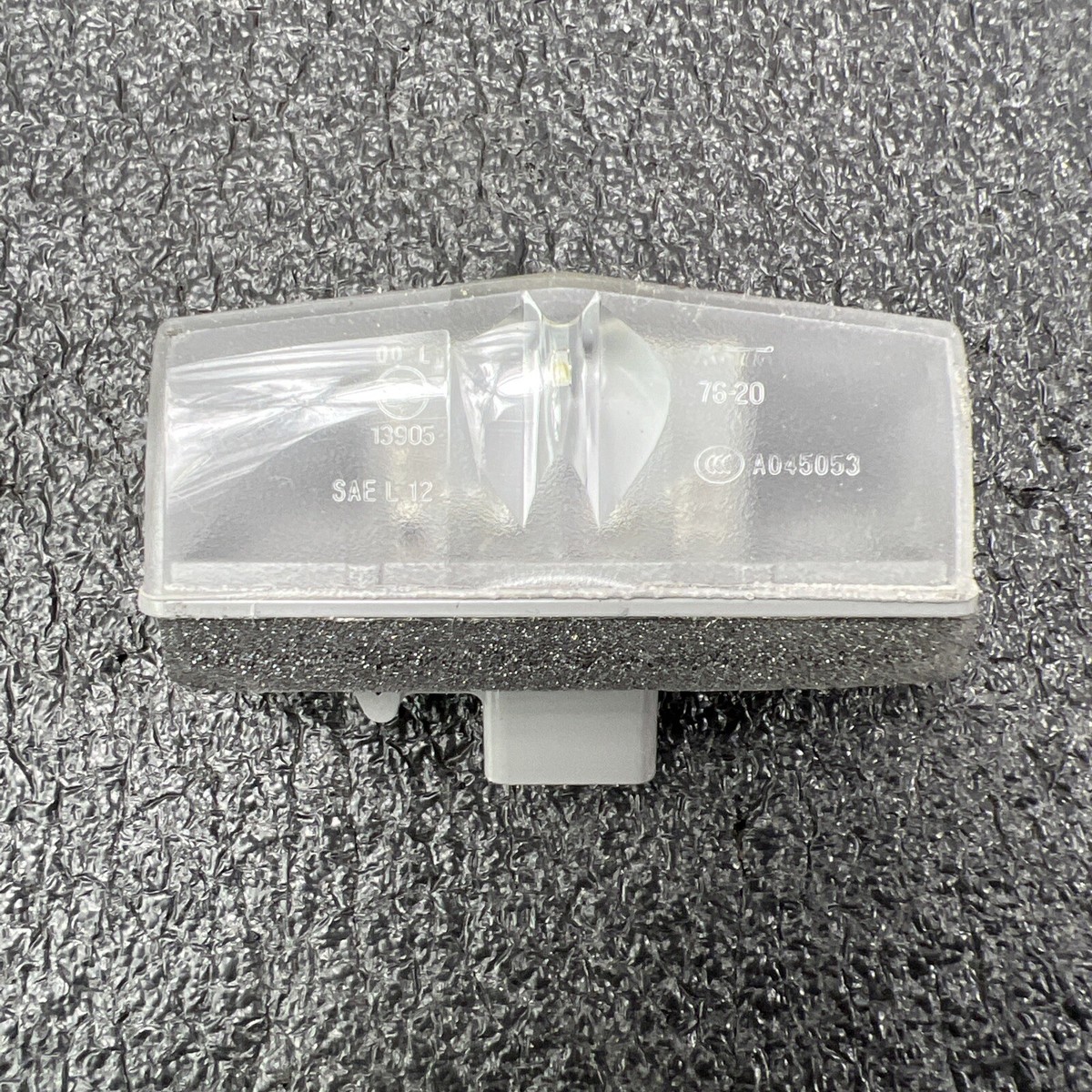 81204-76010 Lexus 2014-2022 Lamp assy, license plate OEM Part | eBay