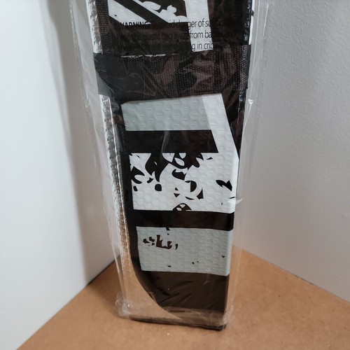 New NFL Las Vegas Raiders Car Truck Windshield Folding Sun Shade Large Size - Picture 4 of 5