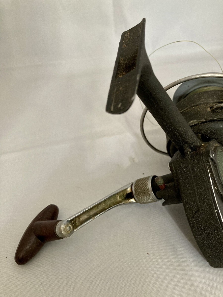 Old Vintage DAM QUICK No. 220 Spinning Reel - Made in West Germany 