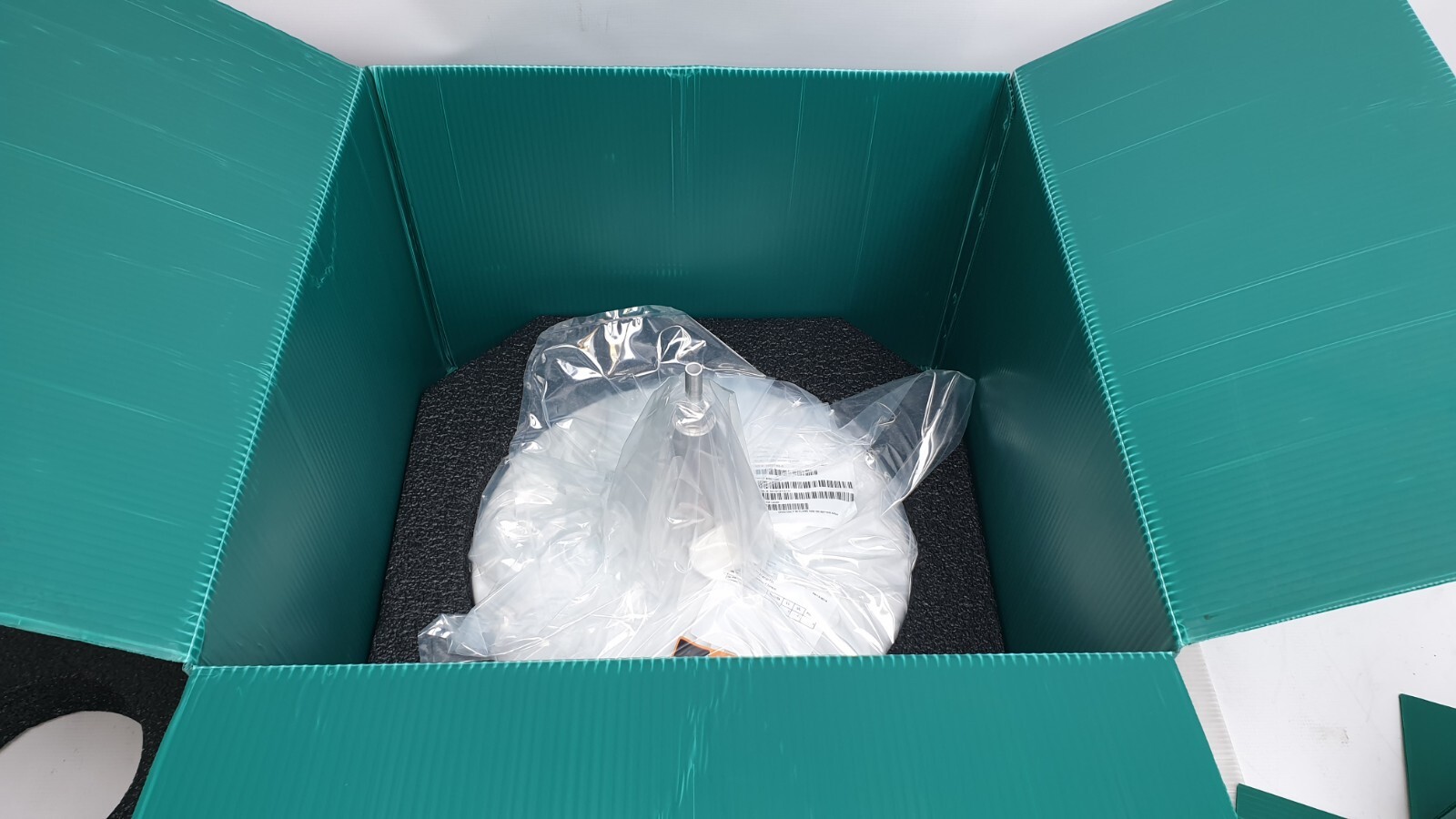 Lam Research Novellus Shower Head Assembly P/N 16-132590-00N Rev E, 74-324261-00