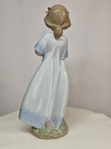 Vintage SpanIsh Porcelain Figurine, 'Peaceful', from Lladro #6807 - Picture 7 of 24