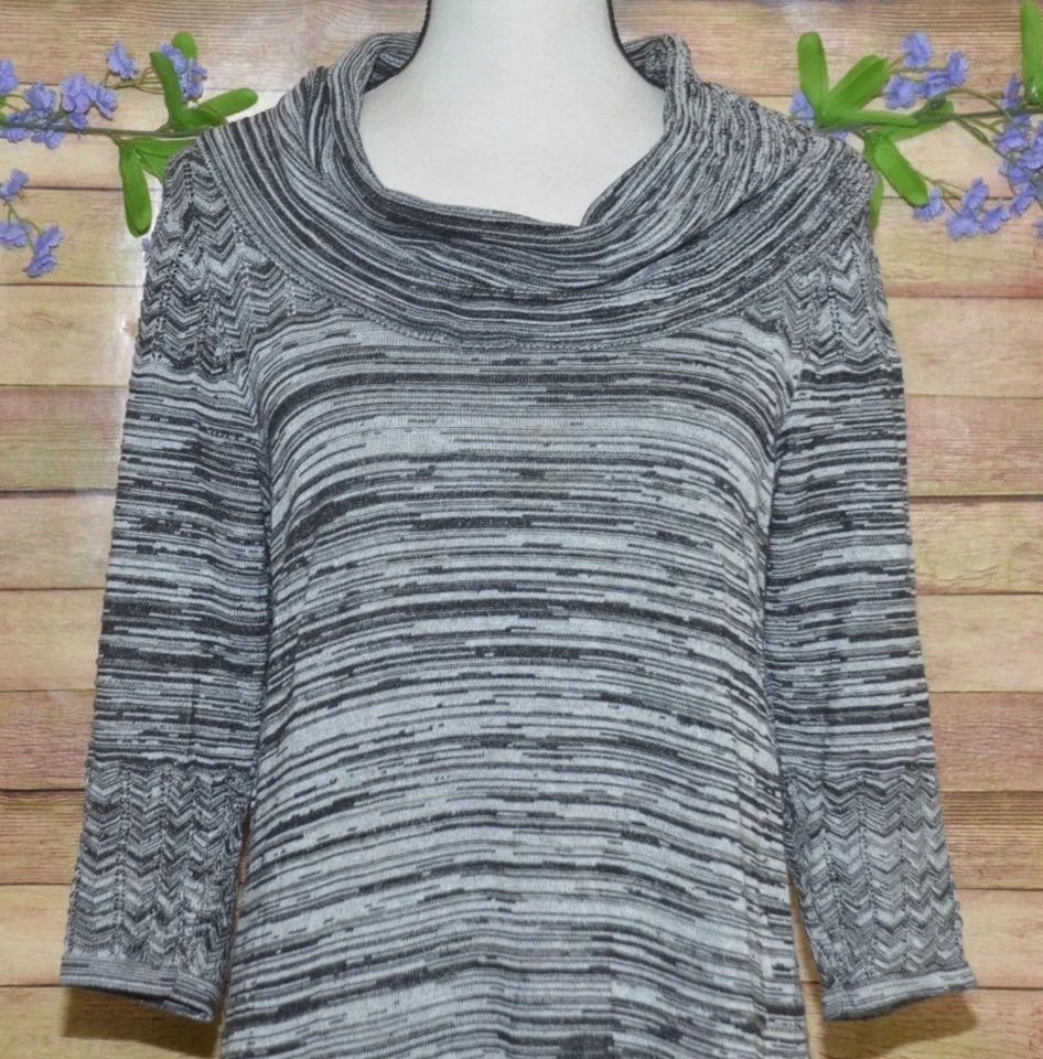 Vestido midi suéter cuello capucha gris Sandra Darren para damas talla L cómodo cálido informal Foto 2 de 4