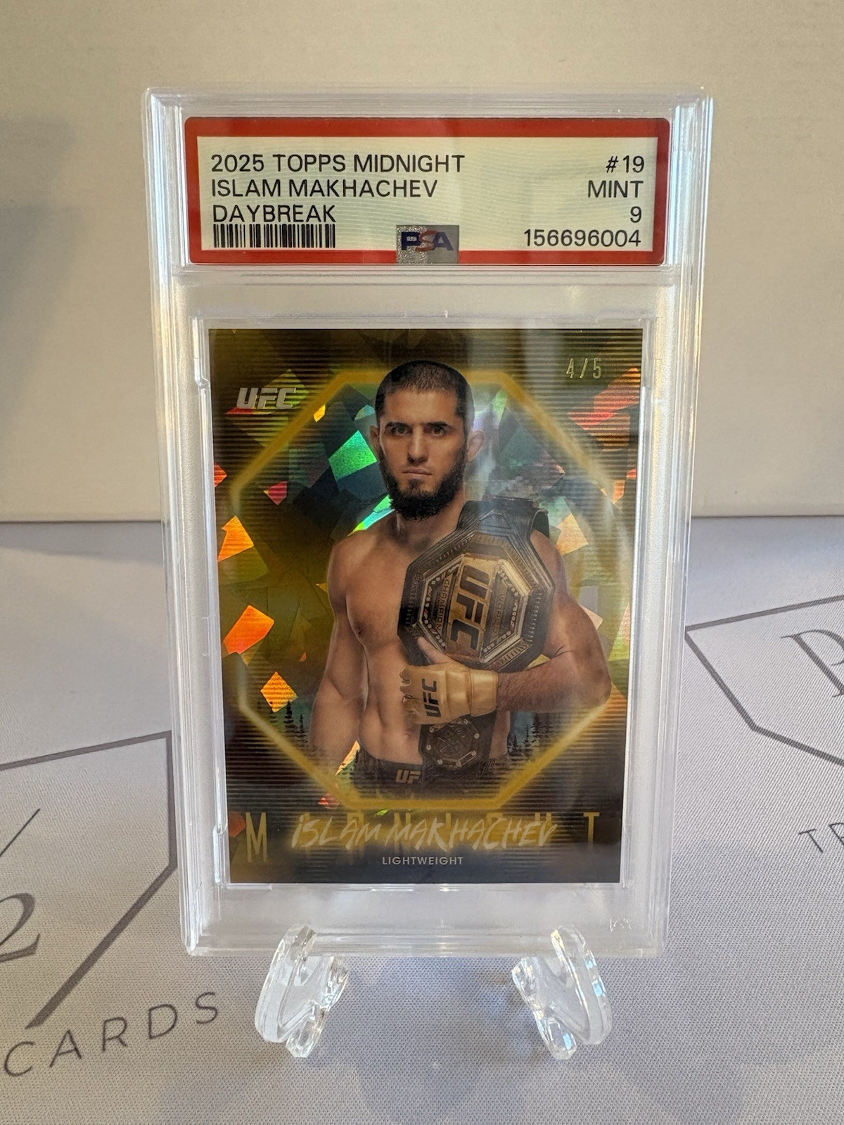 2025 Topps Midnight UFC - Islam Makhachev #19 Daybreak /5 💥PSA 9💥 (H) view 1