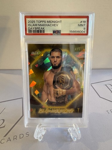 2025 Topps Midnight UFC - Islam Makhachev #19 Daybreak /5 💥PSA 9💥 (H)