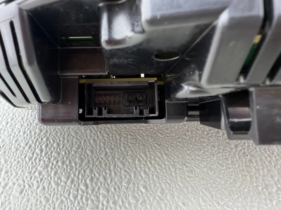 BMW 528i 2010-2016 pantalla de instrumentos multifuncional 9395969 OEM Foto 4 de 4