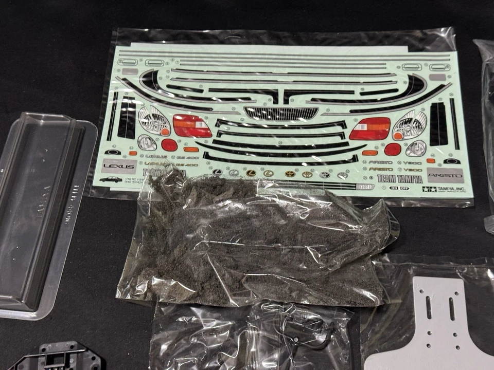 Vintage TAMIYA TG10-Mk.1 LEXUS GS400 On-road Nitro ITEM44016 Made in Japan 1999 - Image 4 of 4