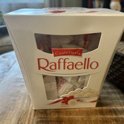 1 pk - Ferrero Raffaello Premium  Cream and Coconut, 22 Piece, 230 gr - 8.1 oz