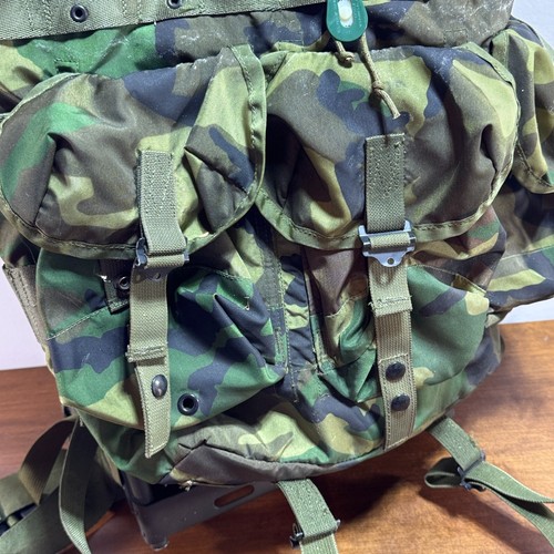 Paquete de campo de combate Alice del ejército de Estados Unidos con marco Ruck camuflaje mediano militar EE. UU. - Imagen 8 de 15
