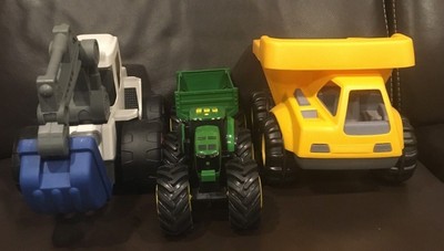 little tikes john deere tractor