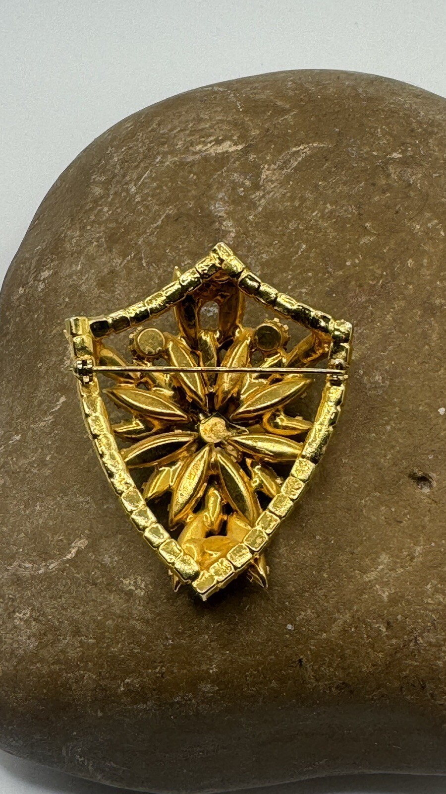 Vintage Shield Shaped Ruby Red Rhinestone Brooch … - image 5