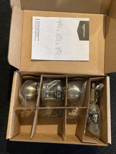 Amazon Basics Bedroom/Bathroom Door Knob With Lock, Coastal, Antique Brass - 第 1/3 張圖片