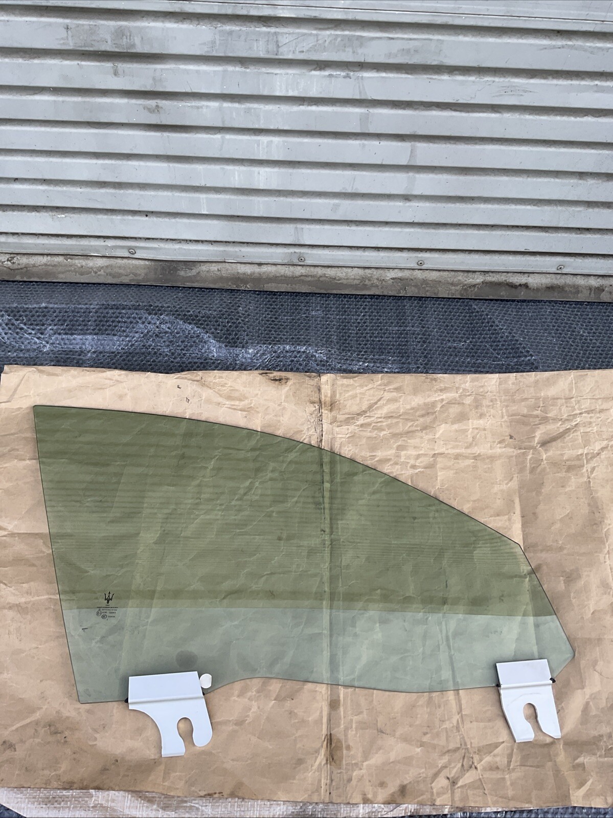 14-22 Maserati QuattroPorte Front Right Side Door Window Glass OEM 26K