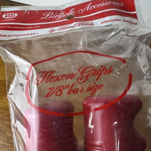 HUNT WILDE RED BICYCLE GRIPS 7/8" ID. 3-3/4" LONG FITS SCHWINN HUFFY OTHERS NOS - Picture 9 of 9
