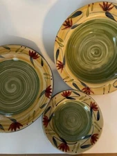 Pier 1 Imports 6 Pieces of the Stoneware Elizabeth Collection
