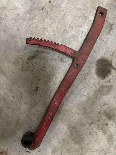 VINTAGE COCKSHUTT 50 DIESEL TRACTOR - BRAKE PEDAL ARM-LH - 1954 - Picture 2 of 2