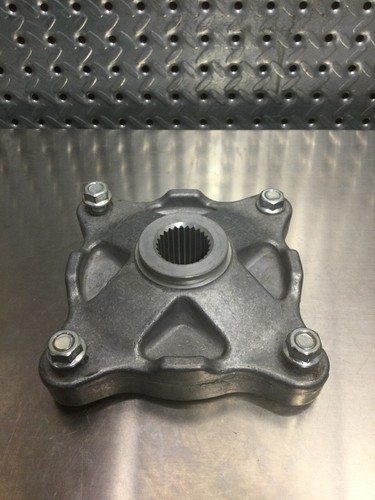 POLARIS REAR WHEEL HUB 5132520 S044E - Picture 2 of 4