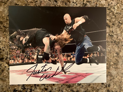 Wrestling WWE autographed Justin Credible 8x10 photo from signing