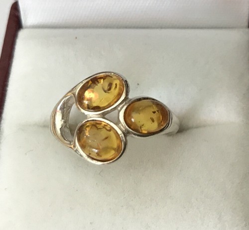 Vtg Baltic Honey Amber Oval Cabochon Six N Trilogy Sterling Silver 925 Ring R2 - Picture 5 of 8