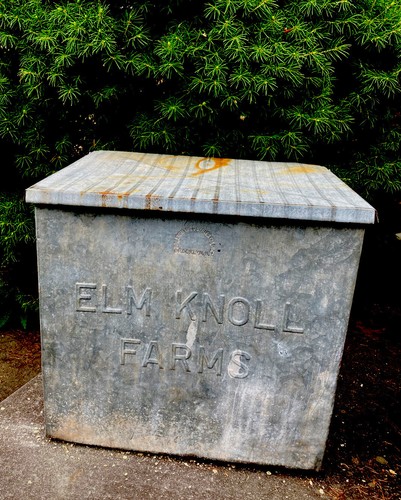 Original Vintage Elm Knoll Farms Steel Milk Box/ Raleigh Industries Brooklyn, NY - Picture 2 of 11