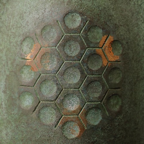 Unique shape signed Japanese Bronze Vase ZJ32 - Picture 3 of 17