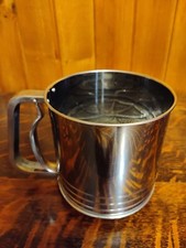 Vintage 3-4 Cup Flour Sifter with Squeeze GUC Made in USA Large