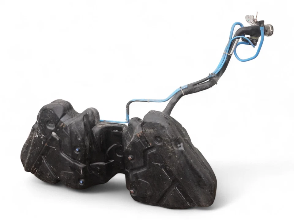 2010 - 2016 MERCEDES E350 W212 FUEL TANK GASOLINE RESERVOIR REAR 2124707501 Foto 2 de 4