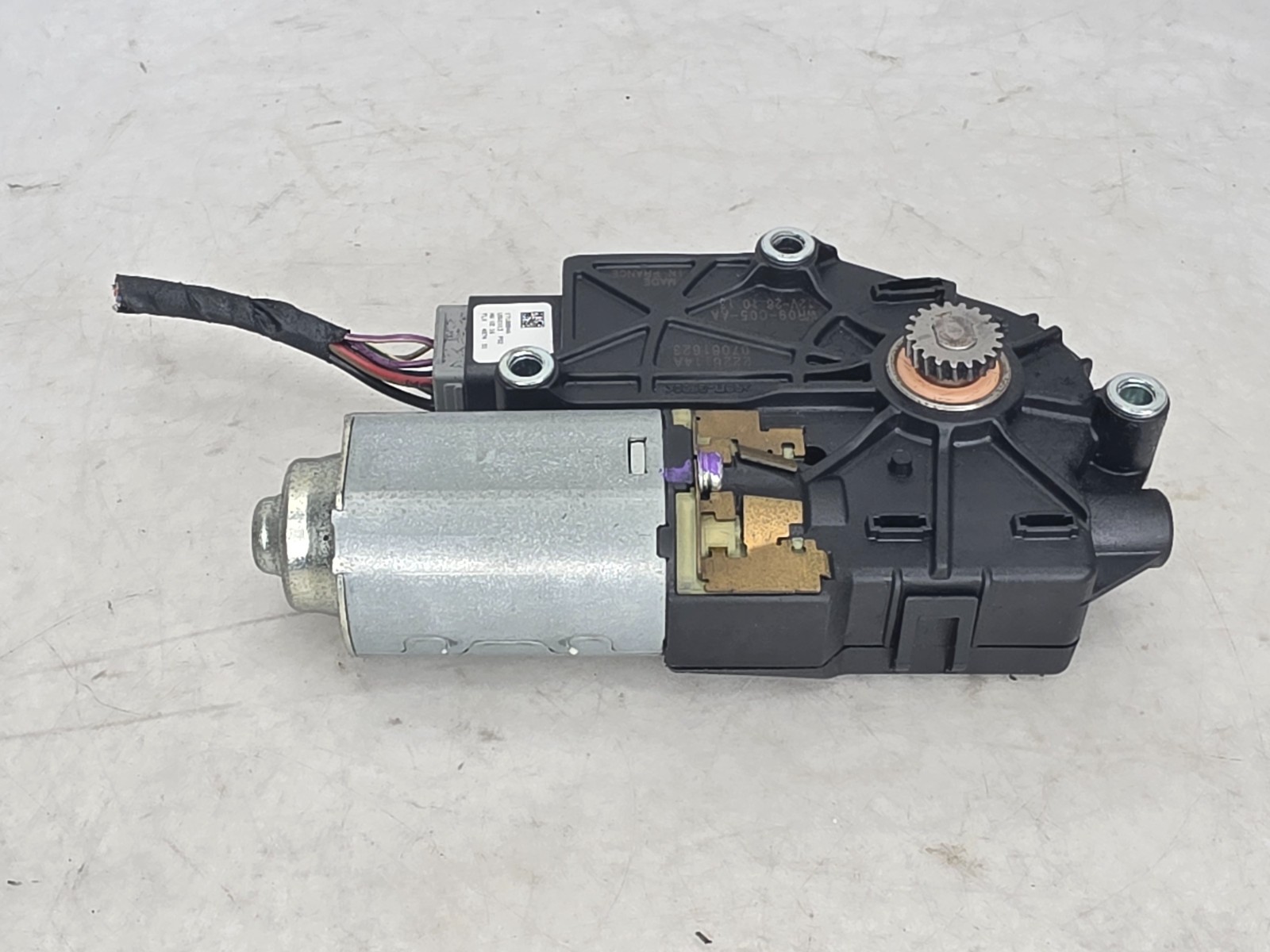 Maserati Quattroporte 2014-2024 Sunroof motor P/N 673000063