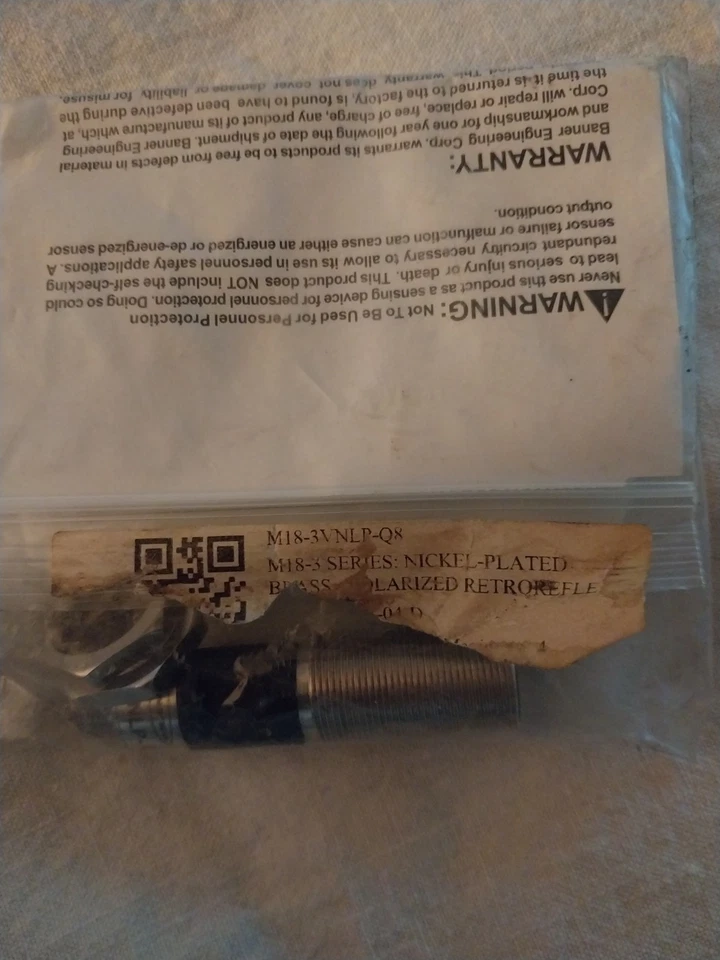 ** NEW **BANNER ENGINEERING M18-3VNLP-Q8 RETROREFLECTIVE SENSOR - Image 2 of 2