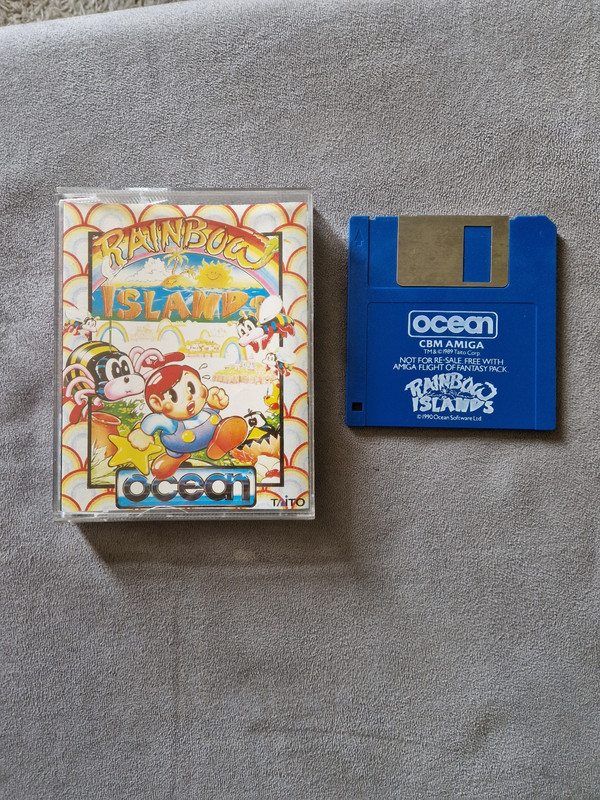Commodore Amiga 500 Rainbow Islands Game Retro rare