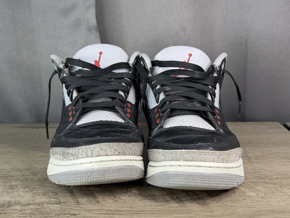 Talla 10.5 - Jordan 3 Retro OG Medio Negro Cemento (854262-001) Foto 3 de 4