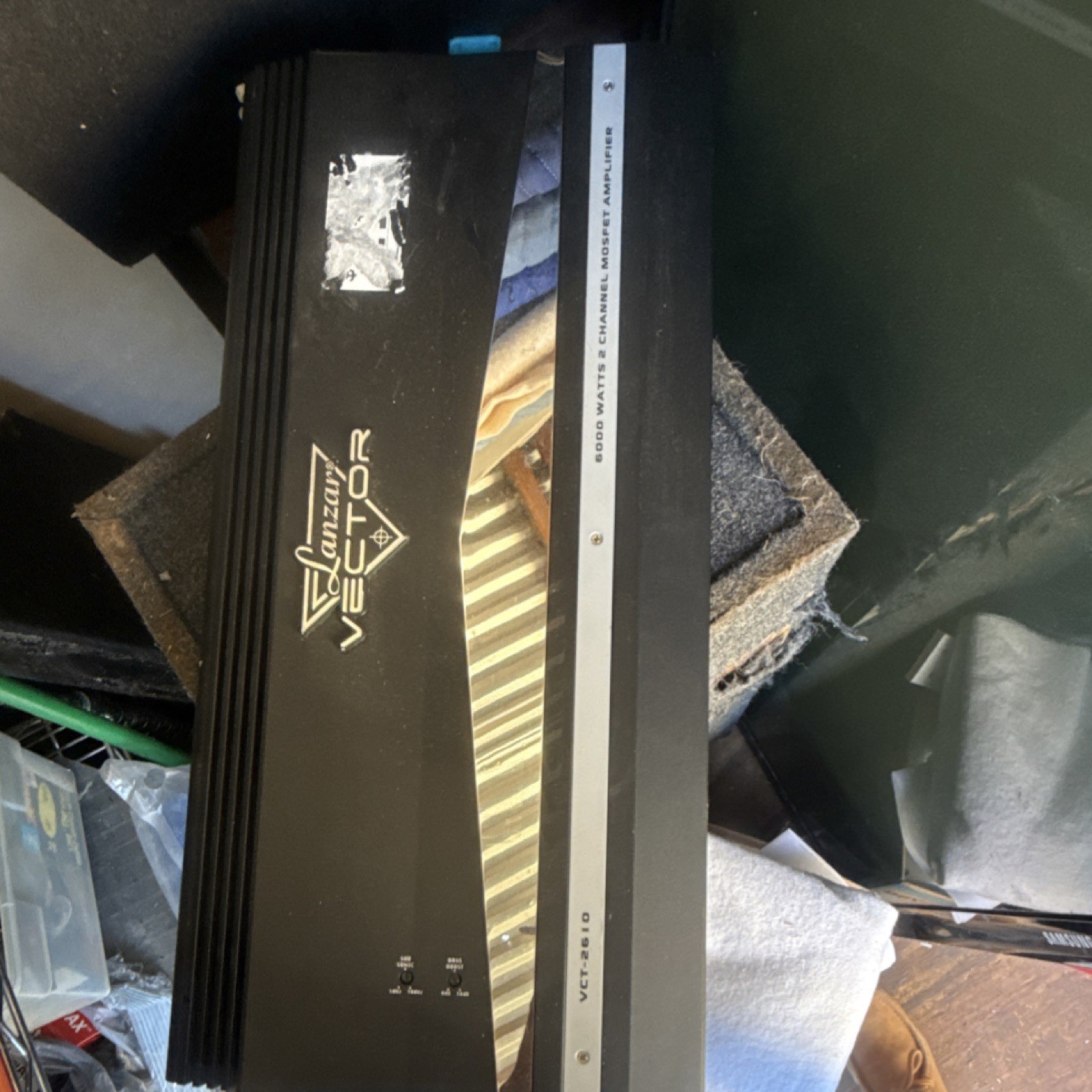 Lanzar Vector VCT-2610 6000W 2 Channel MOSFET Car Audio Ampl