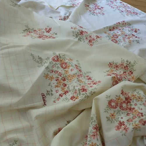 Vth Tablecloth Floral Plaid Round Cottagecore Traditional 70" - Picture 6 of 6