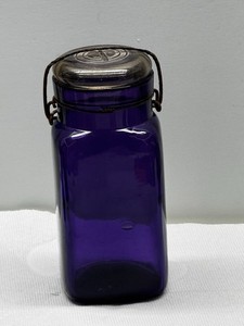 DEEP Purple/SCA Glass Jar Wire Closure Collectible QUart great Decor,, must se
