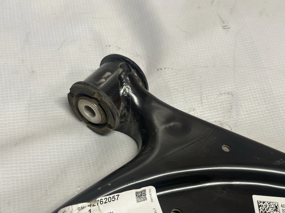 2024 2025 CHEVROLET TRAX SUSPENSIÓN DELANTERA DERECHA BRAZO DE CONTROL INFERIOR OEM GM Foto 4 de 4