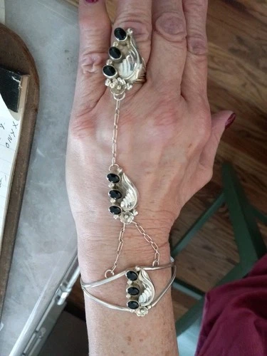 VINTAGE NAVAJO STERLING SILVER OVAL BLACK ONYX SLAVE BRACELET CUFF RING SIZE 6