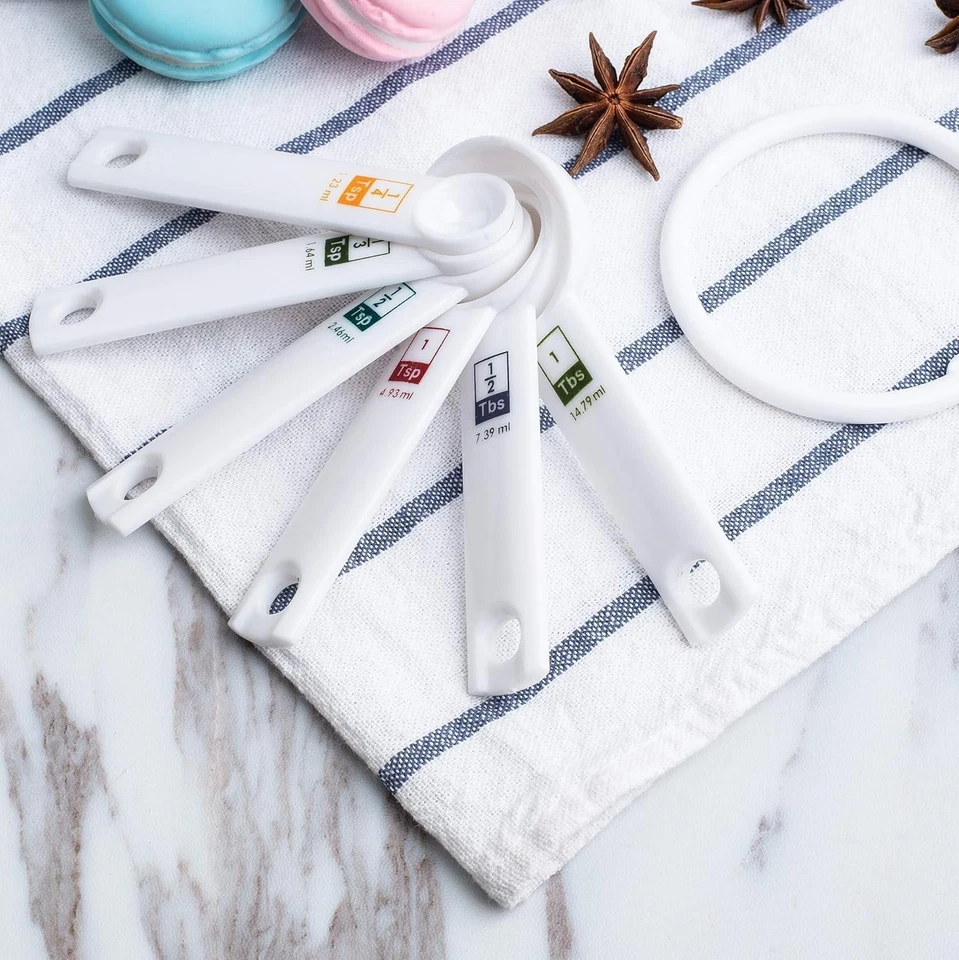 Fox Run 6-Piece Plastic Measuring Spoon Set White (4826) - Image 3 of 4