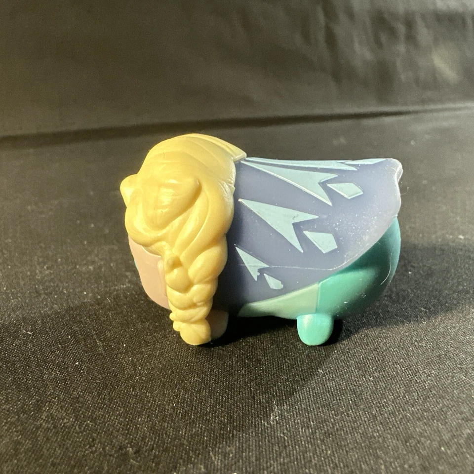 Figura de acción coleccionable Disney Tsum Tsum Vinyl Elsa #172 of Frozen I & II Foto 2 de 4