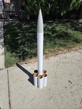 Tube Fin Model Rocket Kit BT-70  Over 30 Inches tall! 29mm motor mount!