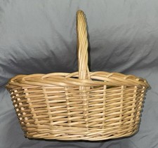 Vintage Medium Oval Wicker Rattan Storage Gathering Basket w Handle 15 x 12 x 7
