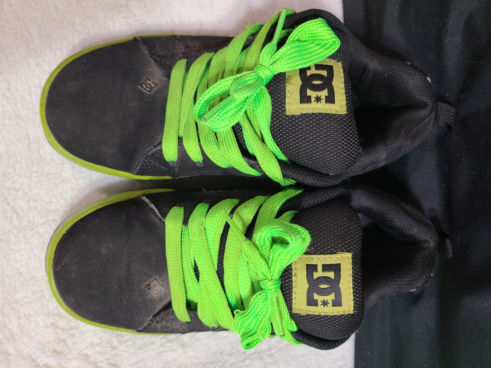 DC Court Graffik Black Youth Skate Shoes Size 3.5 for Boys image 6
