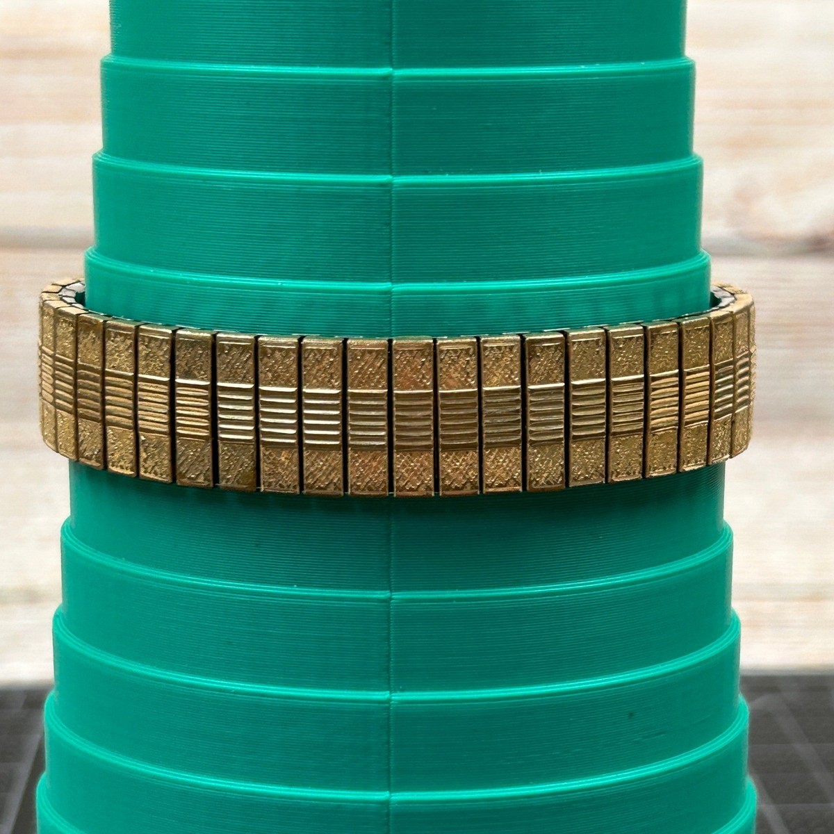 Neuvox Multi Year 17 Jewels Swiss Movt Calendar Watch Gold Tone Speidel Band P/R View 3