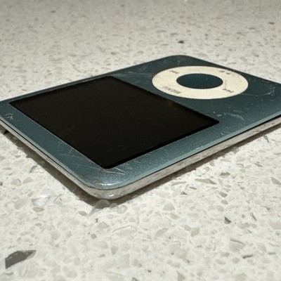Apple iPod Nano 3rd Gen 8GB Blue Model A1236, Pl Check Description