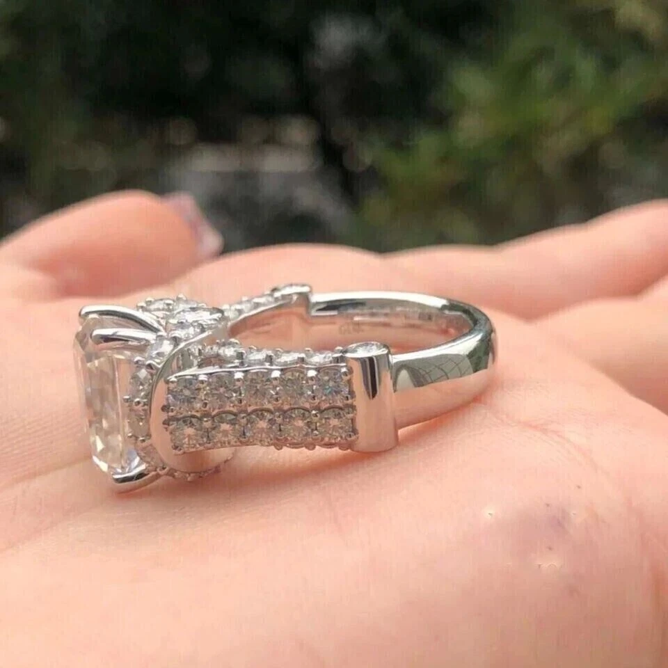 Обручальное или обручальное кольцо с бриллиантом огранки изумруд 3,20 TCW с покрытием из белого золота 14 карат - Изображение 3 из 4